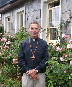 Bishop Richard Henderson